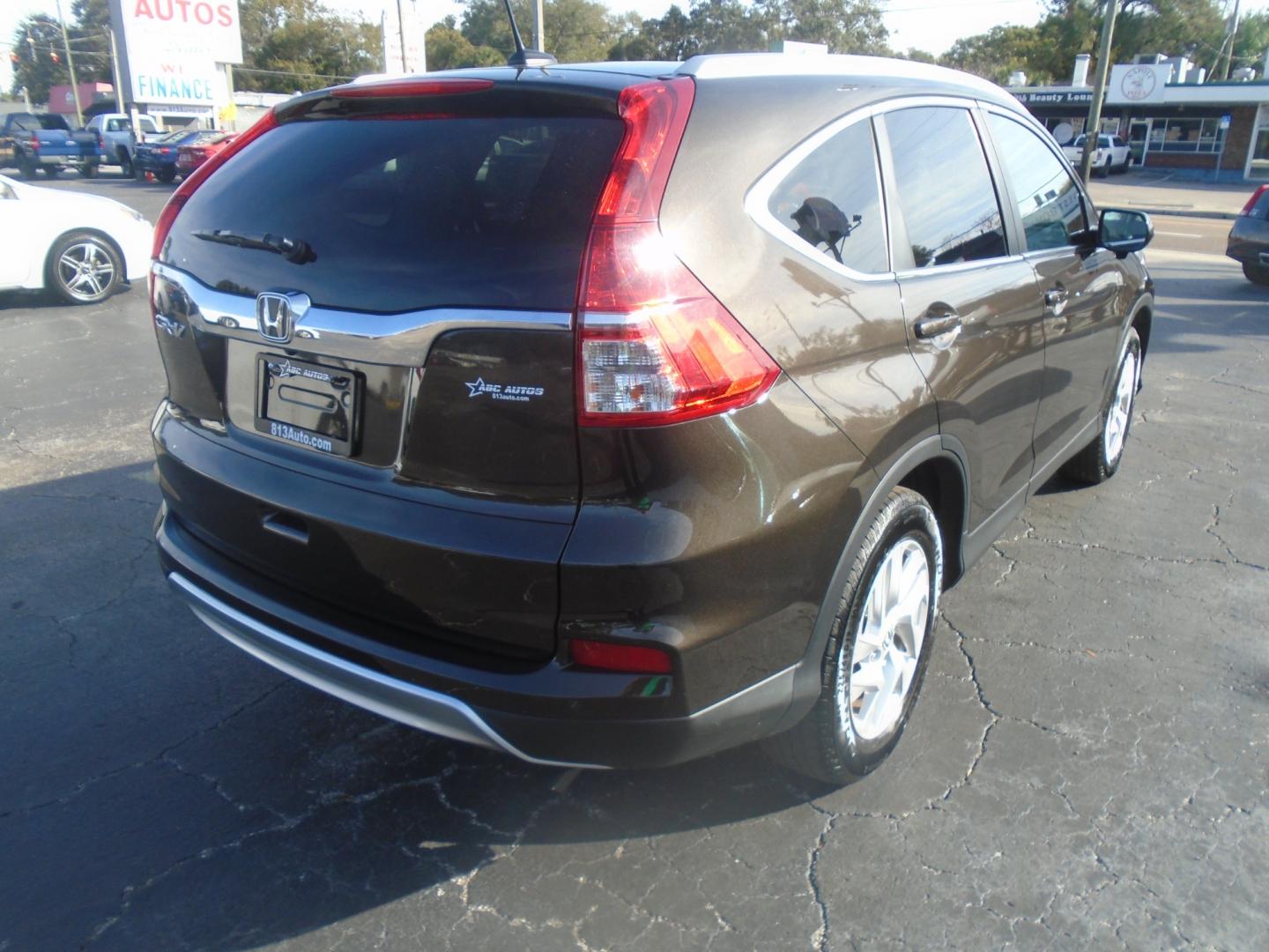 2015 Honda CR-V (2HKRM3H74FH) , located at 6112 N Florida Avenue, Tampa, FL, 33604, (888) 521-5131, 27.954929, -82.459534 - Photo#3